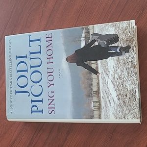BOOK Jodi Picoult Sing You Home novel hard cover book with soundtrack